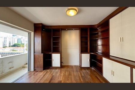 Apartamento à venda com 3 quartos, 252m² em Cerqueira César, São Paulo