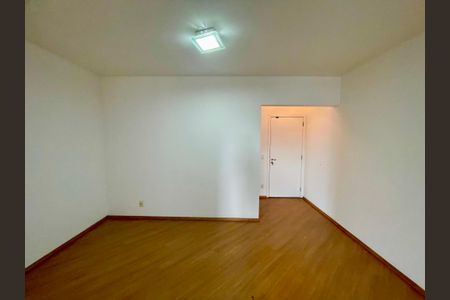 Apartamento para alugar com 78m², 3 quartos e 1 vagaSala