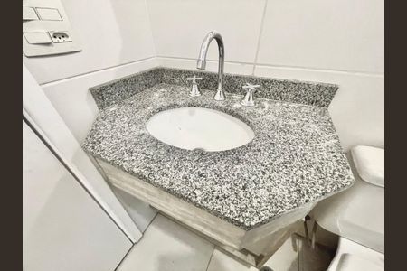 Apartamento para alugar com 78m², 3 quartos e 1 vagaBanheiro 2