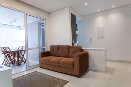 Apartamento à venda com 75m², 2 quartos e 1 vagaSala de TV