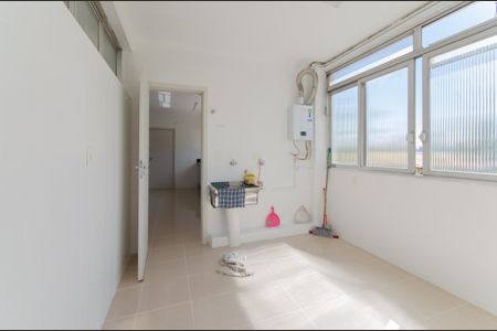Apartamento à venda com 182m², 3 quartos e 1 vaga Apartamento à venda com 182m², 3 quartos e 1 vagaÁrea de Serviço