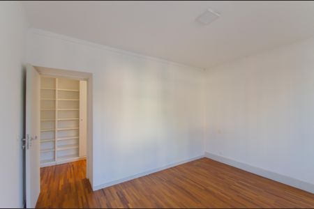 Apartamento à venda com 182m², 3 quartos e 1 vaga Apartamento à venda com 182m², 3 quartos e 1 vagaQuarto 3