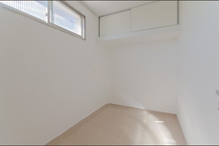 Apartamento à venda com 182m², 3 quartos e 1 vaga Apartamento à venda com 182m², 3 quartos e 1 vagaÁrea de Serviço