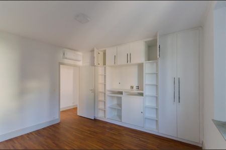 Apartamento à venda com 182m², 3 quartos e 1 vaga Apartamento à venda com 182m², 3 quartos e 1 vagaQuarto 1