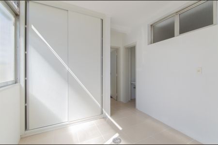 Apartamento à venda com 182m², 3 quartos e 1 vaga Apartamento à venda com 182m², 3 quartos e 1 vagaÁrea de Serviço