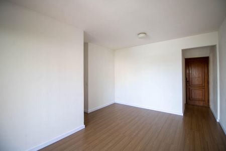Sala de apartamento para alugar com 3 quartos, 83m² em Vila Suzana, São Paulo