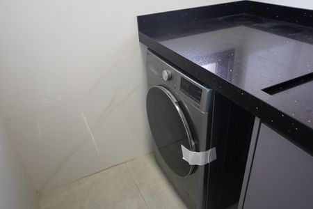 Apartamento para alugar com 68m², 2 quartos e 1 vagaÁrea de Serviço