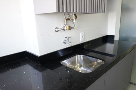 Apartamento para alugar com 68m², 2 quartos e 1 vagaÁrea de Serviço