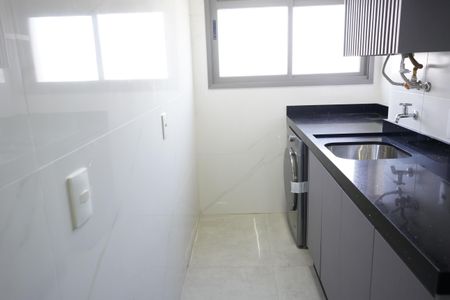 Apartamento para alugar com 68m², 2 quartos e 1 vagaÁrea de Serviço