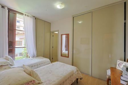 Apartamento à venda com 300m², 3 quartos e 3 vagasQuarto 3 - Suíte