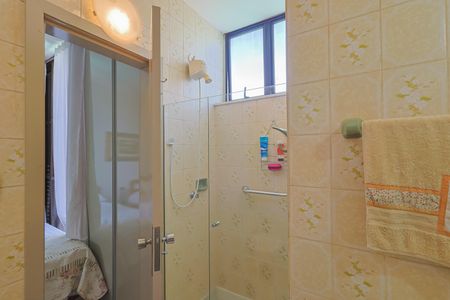 Apartamento à venda com 300m², 3 quartos e 3 vagasBanheiro da Suíte 2