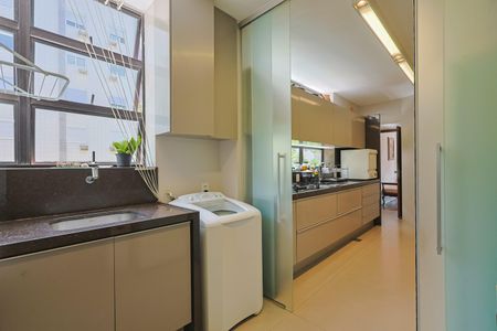 Apartamento à venda com 300m², 3 quartos e 3 vagasÁrea de Serviço