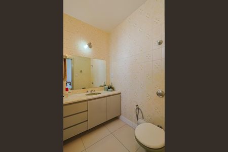 Apartamento à venda com 300m², 3 quartos e 3 vagasBanheiro da Suíte 2