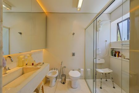 Apartamento à venda com 300m², 3 quartos e 3 vagasBanheiro da Suíte