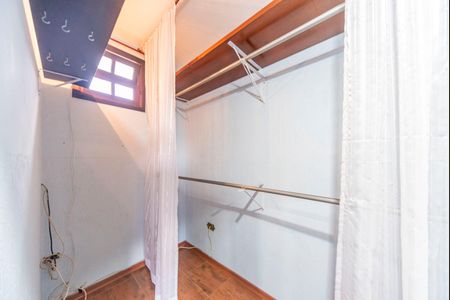Casa à venda com 279m², 3 quartos e 3 vagasCloset do quarto 3