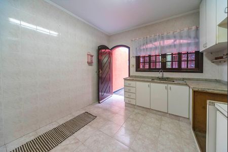 Casa à venda com 279m², 3 quartos e 3 vagasCozinha 