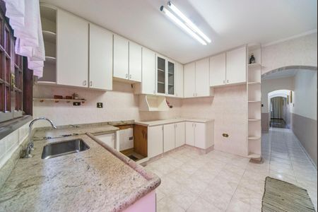 Casa à venda com 279m², 3 quartos e 3 vagasCozinha 