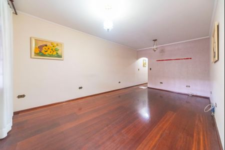 Casa à venda com 279m², 3 quartos e 3 vagasSala