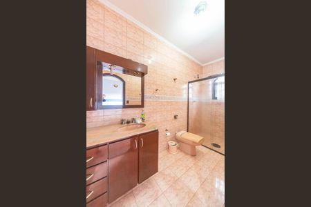 Casa à venda com 279m², 3 quartos e 3 vagasBanheiro do Quarto 3