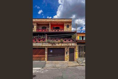 Casa à venda com 279m², 3 quartos e 3 vagasFachada