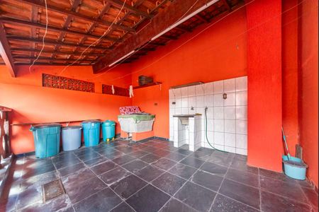 Casa à venda com 279m², 3 quartos e 3 vagasVaranda de serviço 