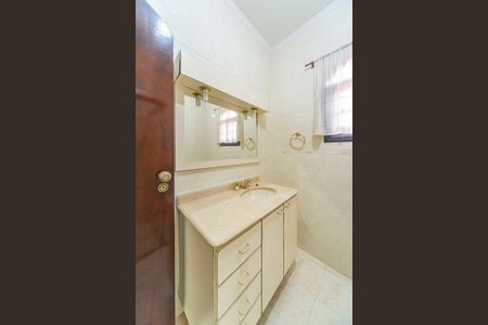 Casa à venda com 279m², 3 quartos e 3 vagasBanheiro Social