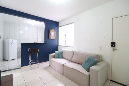 Sala de apartamento para alugar com 2 quartos, 44m² em Gávea, Uberlândia