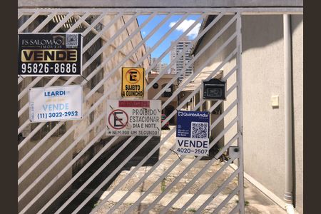 Casa à venda com 64m², 2 quartos e 1 vagaFachada