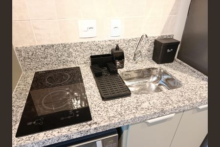 Estúdio de kitnet/studio para alugar com 1 quarto, 28m² em Pinheiros, São Paulo