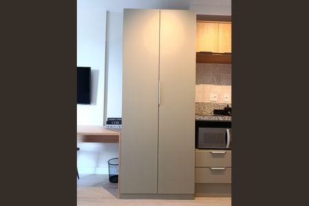 Estúdio de kitnet/studio para alugar com 1 quarto, 28m² em Pinheiros, São Paulo