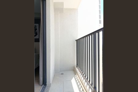 Studio para alugar com 28m², 1 quarto e sem vaga Studio para alugar com 28m², 1 quarto e sem vagaVaranda