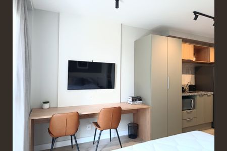 Estúdio de kitnet/studio para alugar com 1 quarto, 28m² em Pinheiros, São Paulo