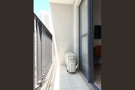 Studio para alugar com 28m², 1 quarto e sem vaga Studio para alugar com 28m², 1 quarto e sem vagaVaranda