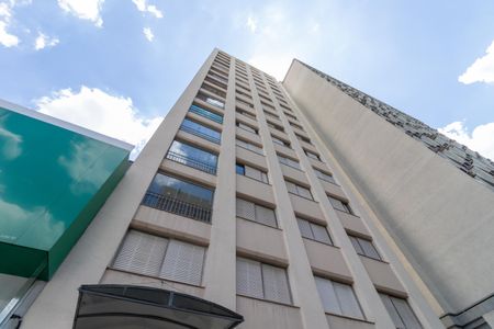 Apartamento à venda com 116m², 3 quartos e 1 vaga Apartamento à venda com 116m², 3 quartos e 1 vagaFachada