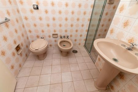 Apartamento à venda com 116m², 3 quartos e 1 vaga Apartamento à venda com 116m², 3 quartos e 1 vagaBanheiro da Suíte