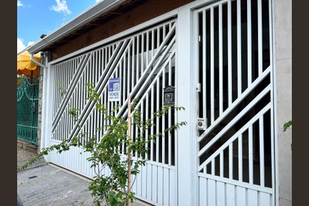 Casa para alugar com 130m², 2 quartos e 1 vagaFachada