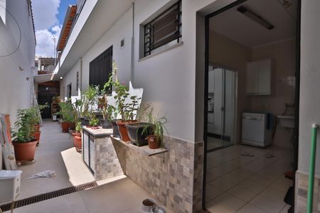 Casa para alugar com 130m², 2 quartos e 1 vagaQuintal