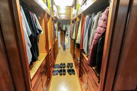 Apartamento à venda com 133m², 3 quartos e 2 vagasCloset da suíte