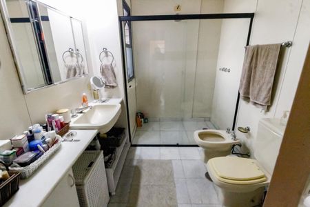 Apartamento à venda com 133m², 3 quartos e 2 vagasBanheiro da Suíte
