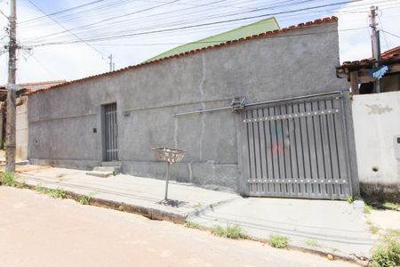 Casa para alugar com 360m², 3 quartos e 3 vagasFachada