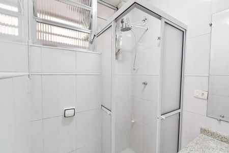 Banheiro de apartamento à venda com 1 quarto, 63m² em Liberdade, São Paulo