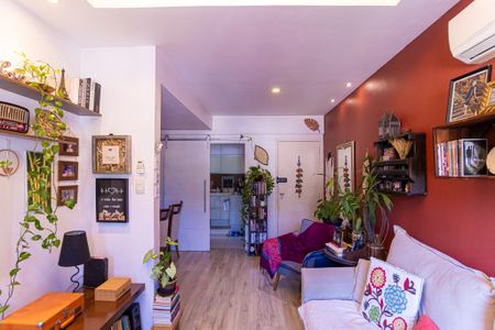 Apartamento à venda com 80m², 2 quartos e 1 vaga Apartamento à venda com 80m², 2 quartos e 1 vagaSala