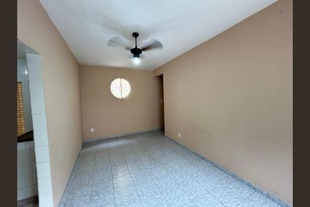 Sala de casa para alugar com 2 quartos, 85m² em Piedade, Rio de Janeiro