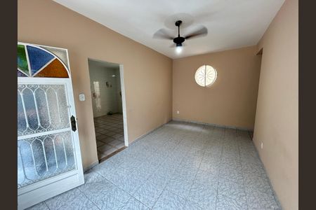 Casa para alugar com 85m², 2 quartos e sem vagaSala