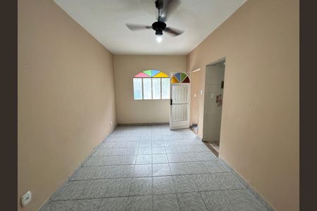 Sala de casa para alugar com 2 quartos, 85m² em Piedade, Rio de Janeiro