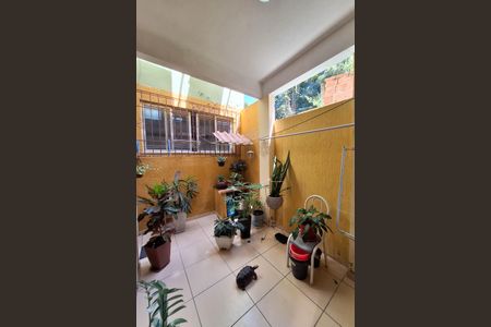 Casa à venda com 157m², 5 quartos e 1 vagaÁrea de serviço 1