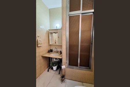 Casa à venda com 157m², 5 quartos e 1 vagaBanheiro 1