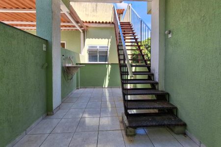 Casa à venda com 157m², 5 quartos e 1 vagaÁrea de serviço 2