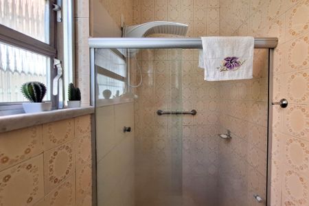 Casa à venda com 157m², 5 quartos e 1 vagaBanheiro 1