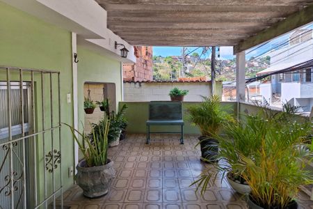 Casa à venda com 157m², 5 quartos e 1 vagaVaranda da Sala 1